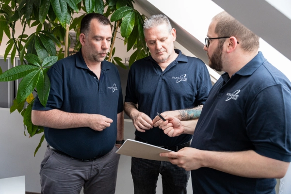 Hier erhältsts du einen Einblick in die Zusammenarbeit im Team von ParaQare.