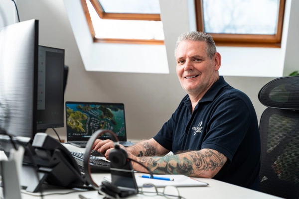 Hier erhältsts du einen Einblick in die Zusammenarbeit im Team von ParaQare.