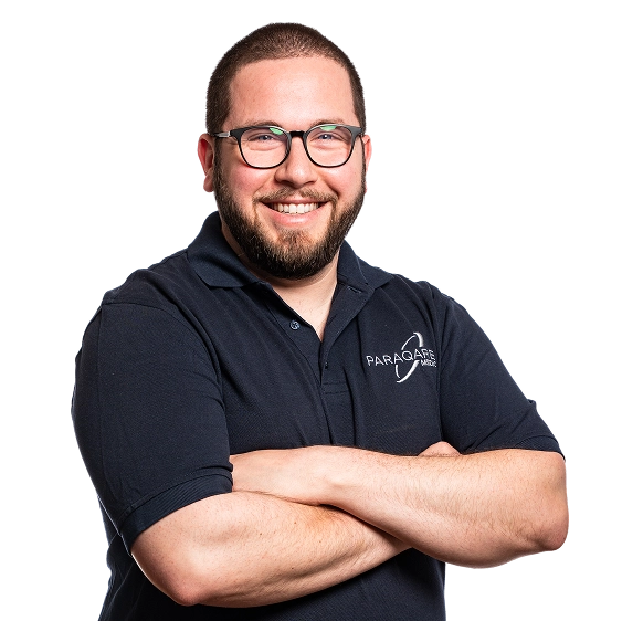 Fabian Schiefer ist in der Abteilung IT und Human Ressources bei ParaQare tätig.